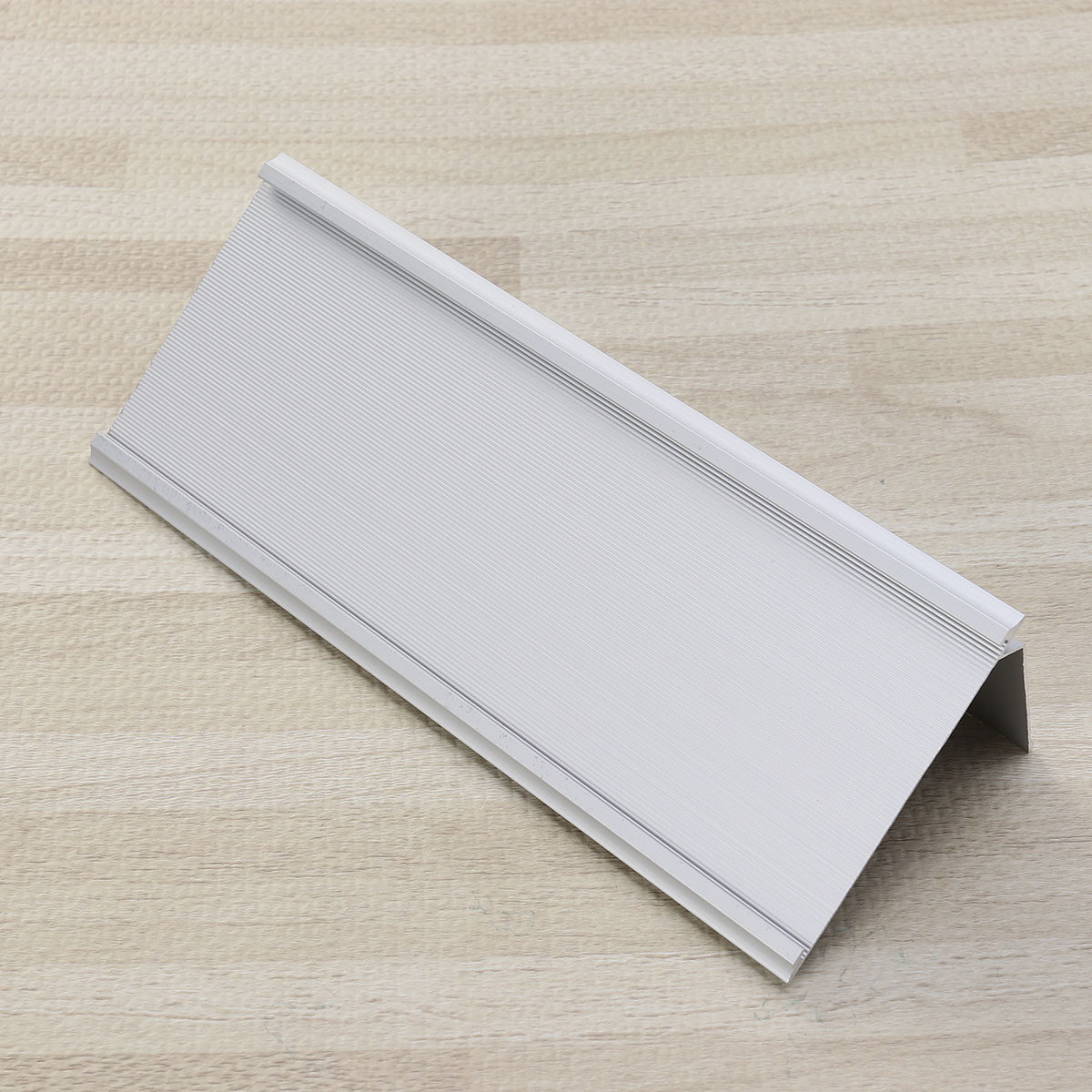 กล่องใส่นามบัตรอะลูมิเนียมรูปต - Desk Name Plate บทวิจารณ์และราคา